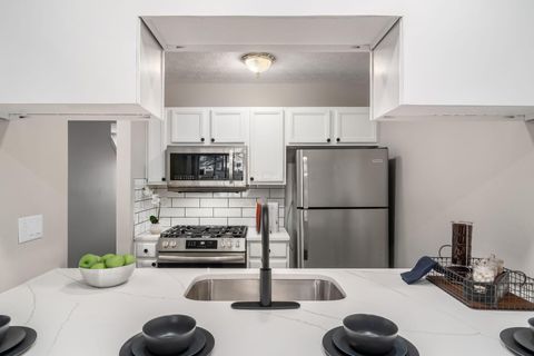 Tiny photo for 4644 Hobson Drive 13D #13D, Columbus, OH 43228 (MLS # 226002564)