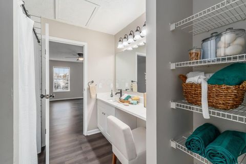 Tiny photo for 4644 Hobson Drive 13D #13D, Columbus, OH 43228 (MLS # 226002564)