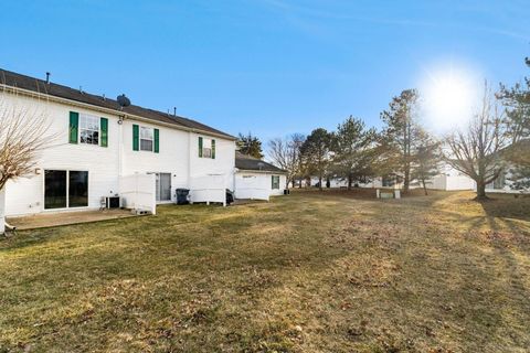 Tiny photo for 4644 Hobson Drive 13D #13D, Columbus, OH 43228 (MLS # 226002564)