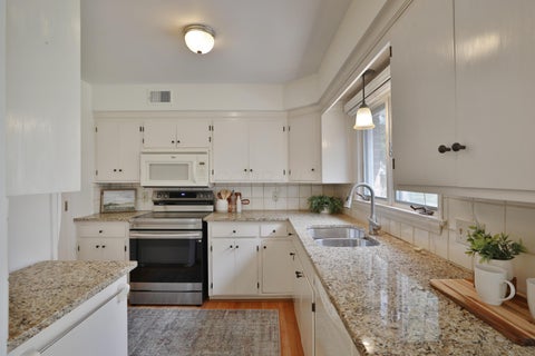 Tiny photo for 510 Evening Street, Worthington, OH 43085 (MLS # 226033779)