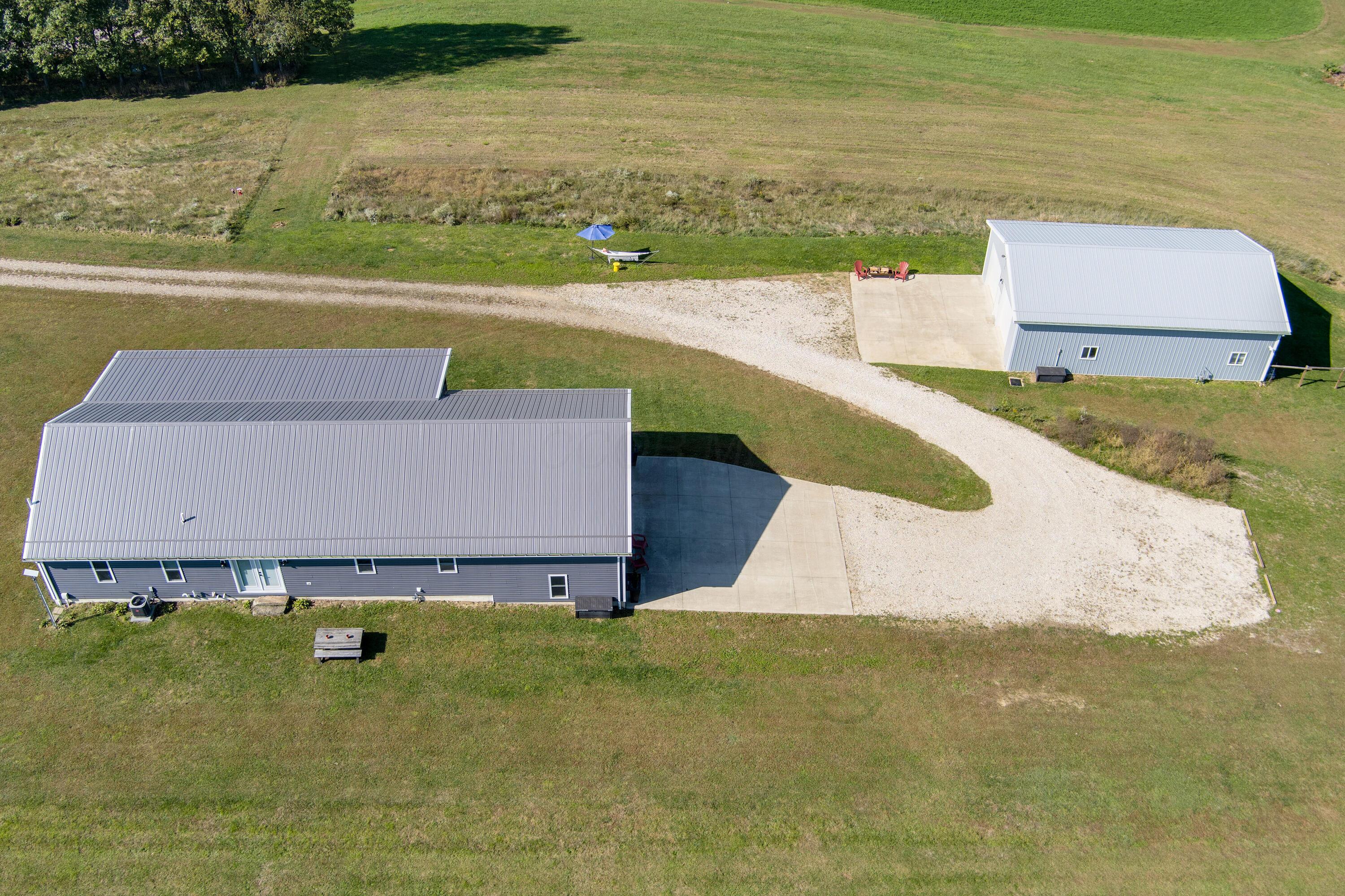 27901 Black Road, Danville, Ohio image 47