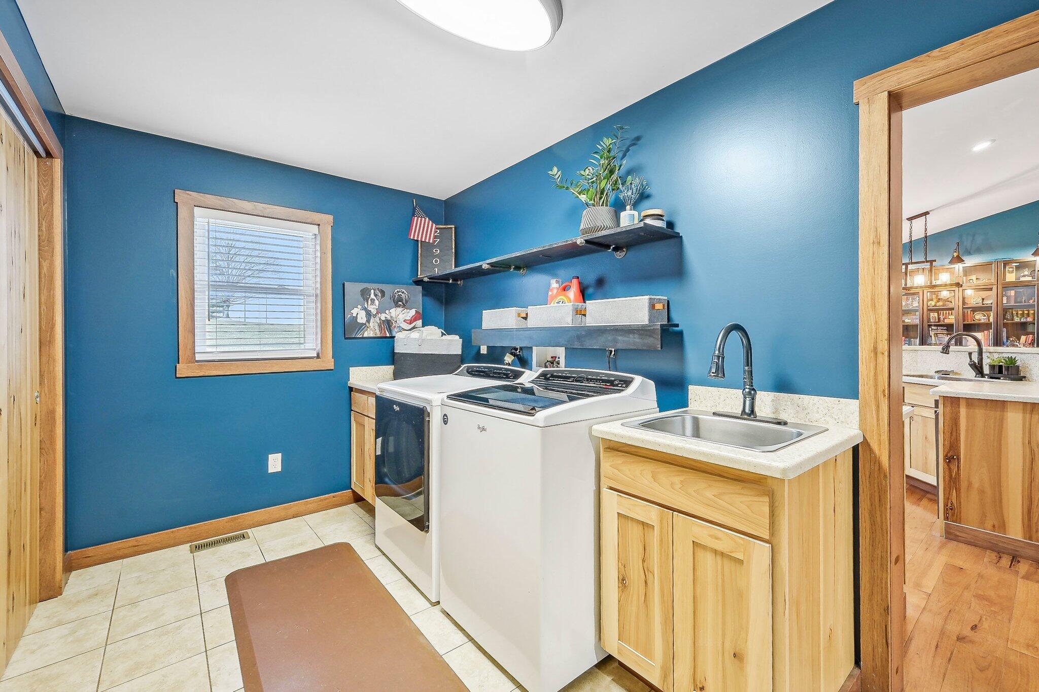 27901 Black Road, Danville, Ohio image 34