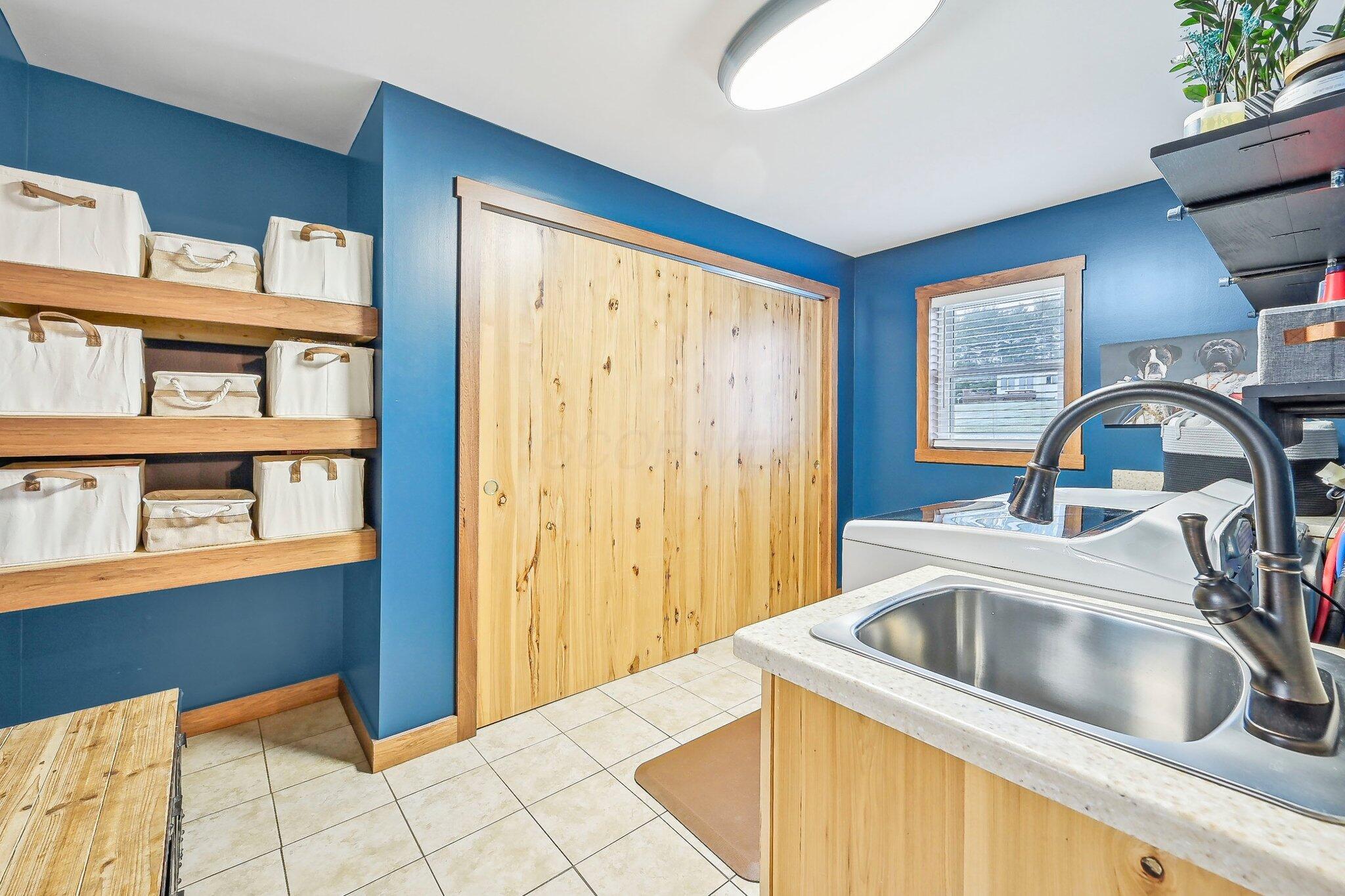 27901 Black Road, Danville, Ohio image 35