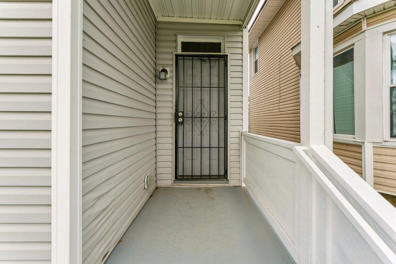 882 S Gilbert Street