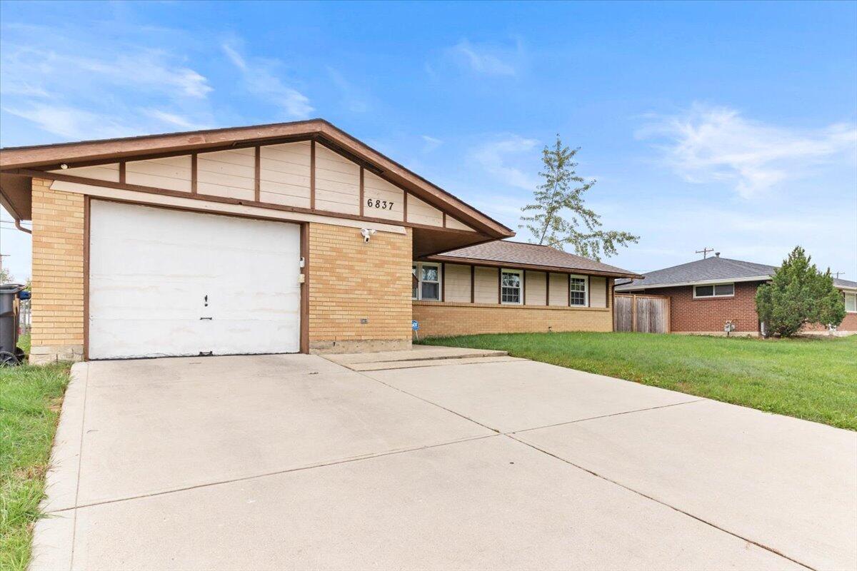 6837 Bartlett Road, Reynoldsburg, Ohio image 3