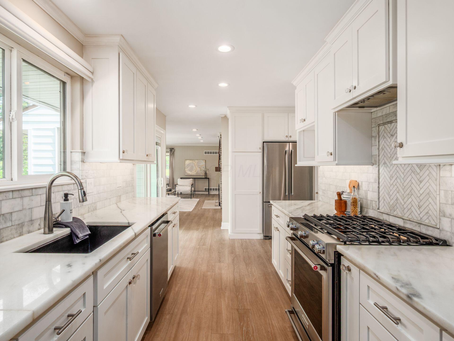 5033 Charlbury Drive, Columbus, Ohio image 14