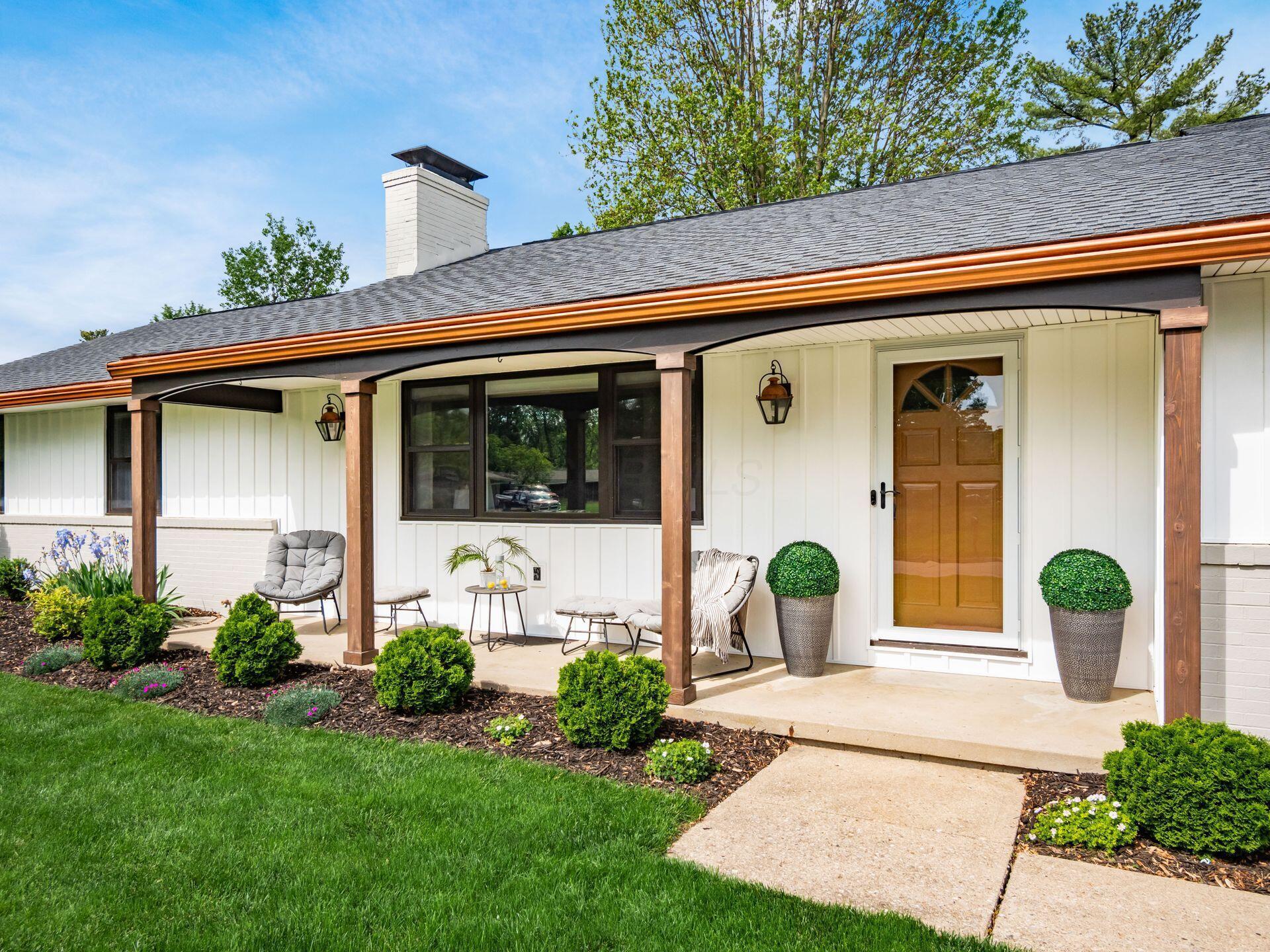 5033 Charlbury Drive, Columbus, Ohio image 3