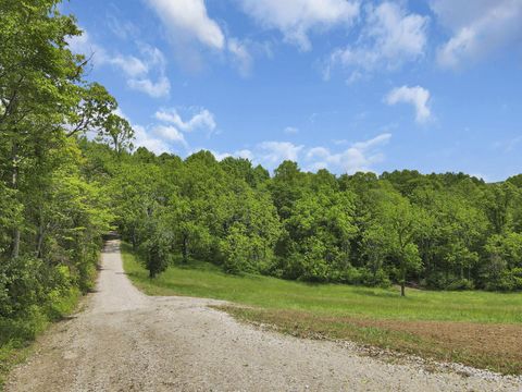 Photo of 18000 Thompson Road, Laurelville, OH 43135 (MLS # 226024047)