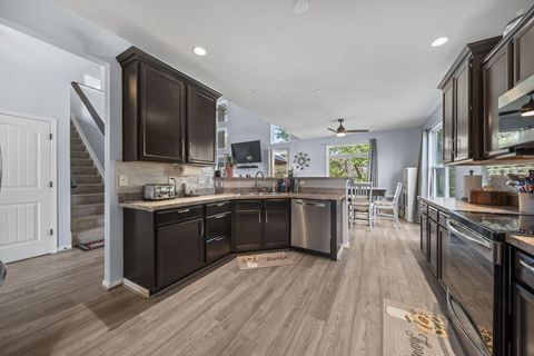 Tiny photo for 502 Rolling Acre Drive, Lithopolis, OH 43136 (MLS # 226014105)