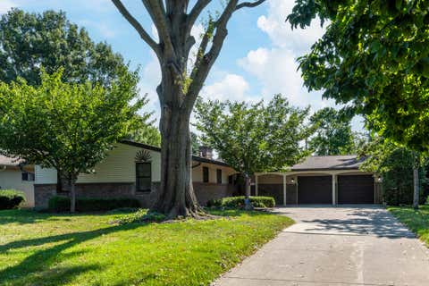 Photo of 288 S Virginia Lee Road, Columbus, OH 43209 (MLS # 226031353)