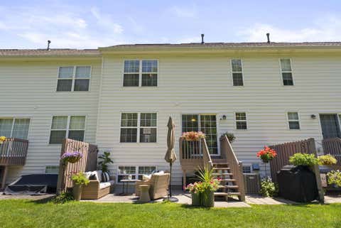 Tiny photo for 5987 Thunder Gulch Drive 30 #30, New Albany, OH 43054 (MLS # 226029427)