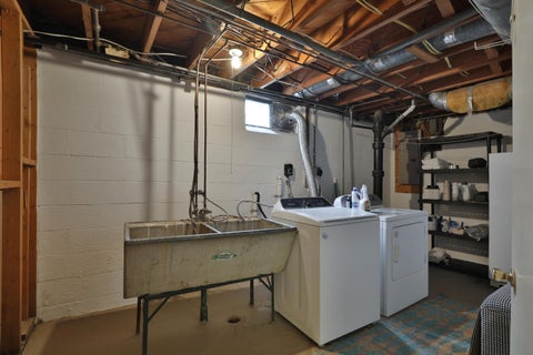Tiny photo for 148 S Kellner Road, Columbus, OH 43209 (MLS # 226037219)