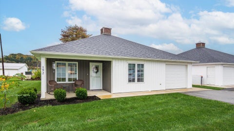 Photo of 192 Meadow Drive NE, Newark, OH 43055 (MLS # 226039600)