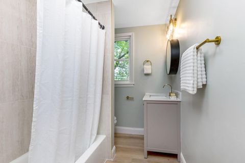 Tiny photo for 72 Avondale Avenue, Columbus, OH 43222 (MLS # 225044850)