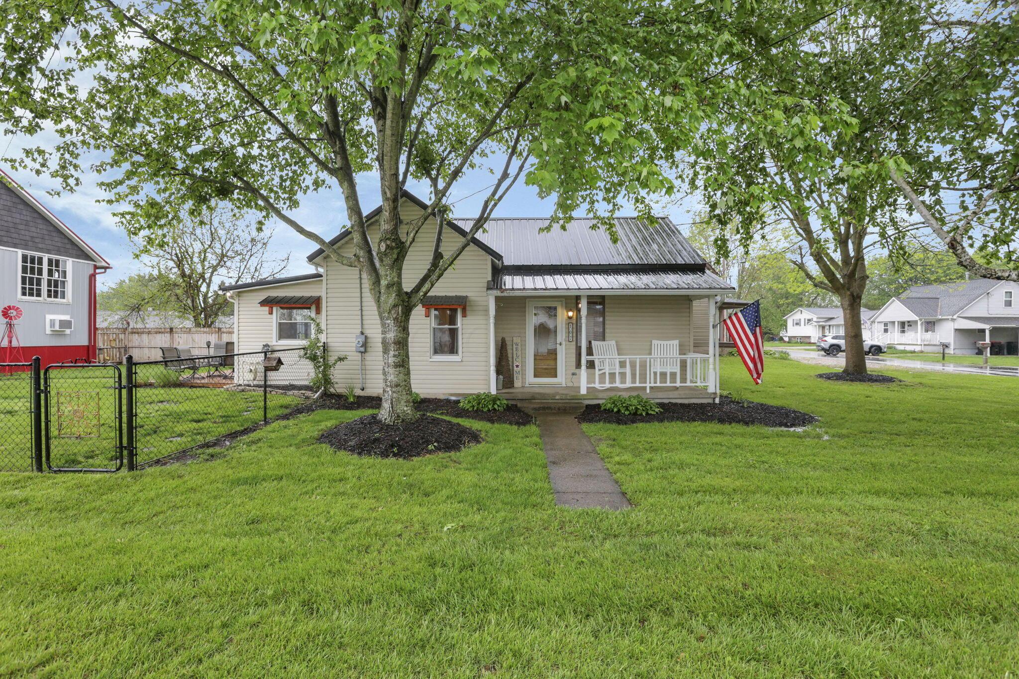 107 N 8th Street, Hebron, Ohio image 2