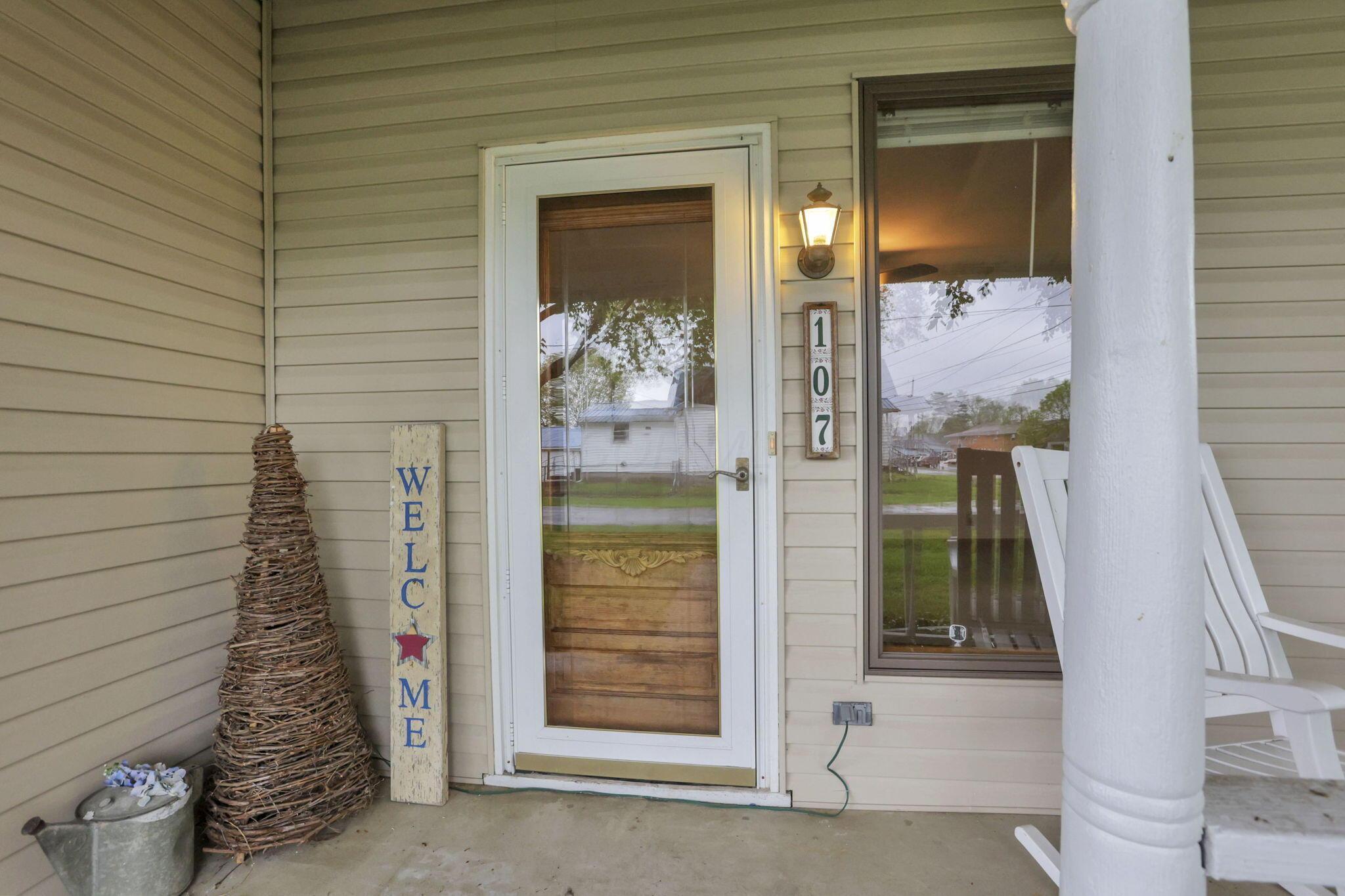 107 N 8th Street, Hebron, Ohio image 7