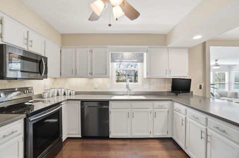 Tiny photo for 425 Ablemarle Circle, Delaware, OH 43015 (MLS # 226007288)