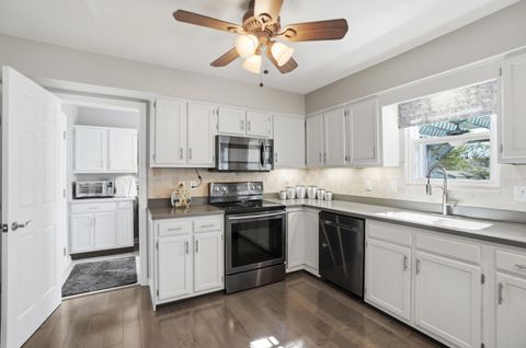 Tiny photo for 425 Ablemarle Circle, Delaware, OH 43015 (MLS # 226007288)