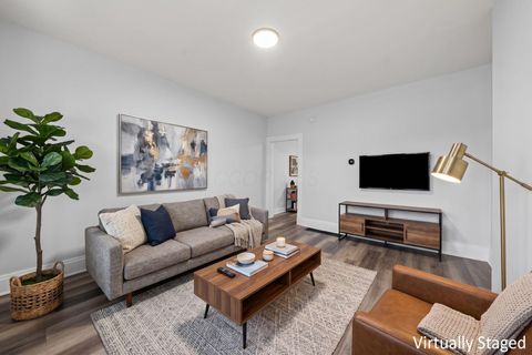 Photo of 536 W Town Street, Columbus, OH 43215 (MLS # 226017692)