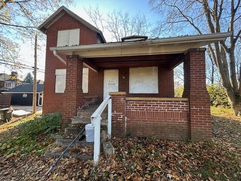 Photo of 27 W Welch Avenue, Columbus, OH 43207 (MLS # 225043343)