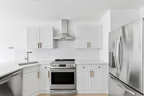 Tiny photo for 5982 Silver Charms Way 32 #32, New Albany, OH 43054 (MLS # 225040488)