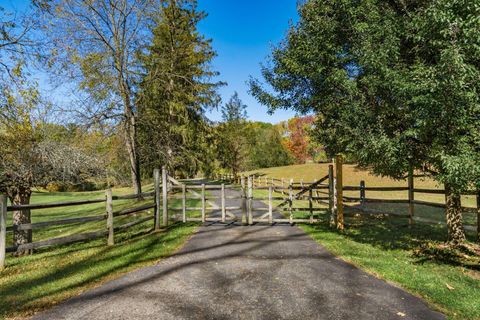 Photo of 3596 Goose Lane, Granville, OH 43023 (MLS # 226004638)