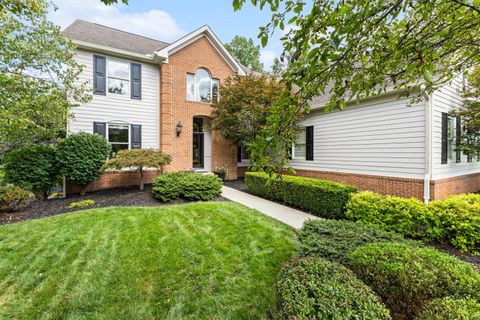 Photo of 8423 Daventry Court, Powell, OH 43065 (MLS # 226027835)