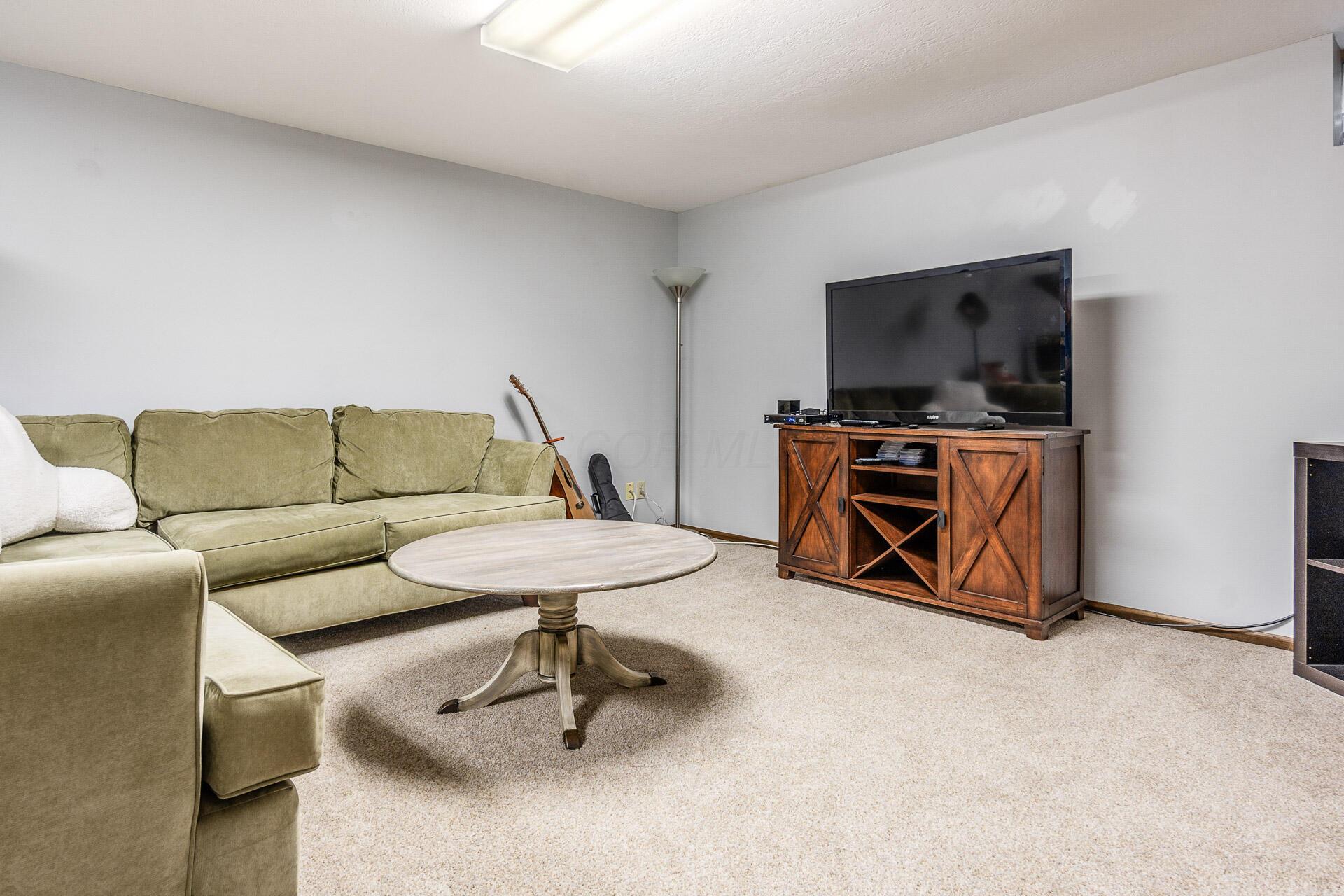 5618 Loch Broom Circle, Dublin, Ohio image 41