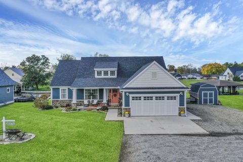 Photo of 14975 Park Place Avenue, Thornville, OH 43076 (MLS # 226006589)