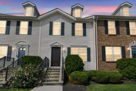 Photo of 1079 Shady Lake Drive, Columbus, OH 43228 (MLS # 226029525)