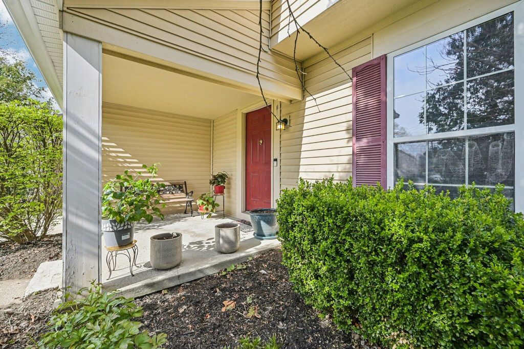 Photo of 6841 Riverside Glen Court, Dublin, OH 43017 (MLS # 226012189)