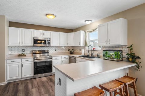 Tiny photo for 161 Chestnut Estates Drive, Commercial Point, OH 43116 (MLS # 226003005)