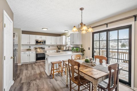 Tiny photo for 161 Chestnut Estates Drive, Commercial Point, OH 43116 (MLS # 226003005)