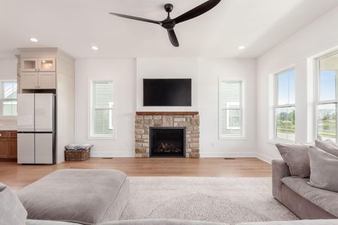 Tiny photo for 3660 Beulah Park Drive, Grove City, OH 43123 (MLS # 226024906)