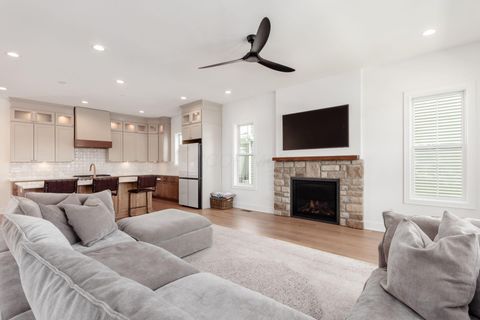 Tiny photo for 3660 Beulah Park Drive, Grove City, OH 43123 (MLS # 226024906)
