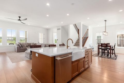 Tiny photo for 3660 Beulah Park Drive, Grove City, OH 43123 (MLS # 226024906)
