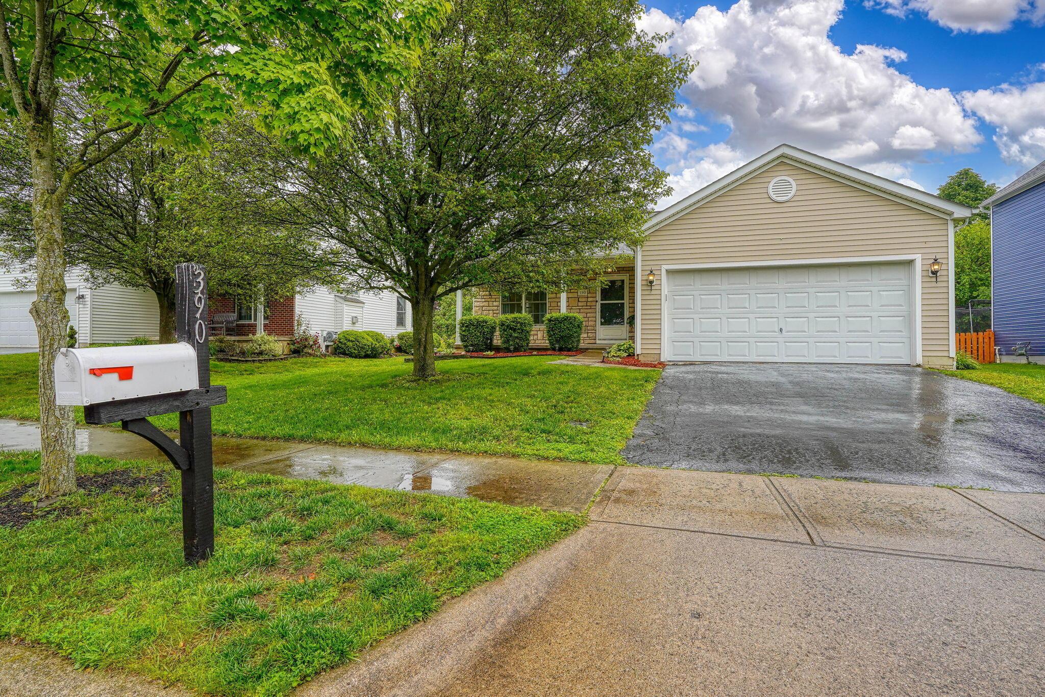 390 Wheatfield Drive, Delaware, Ohio image 3
