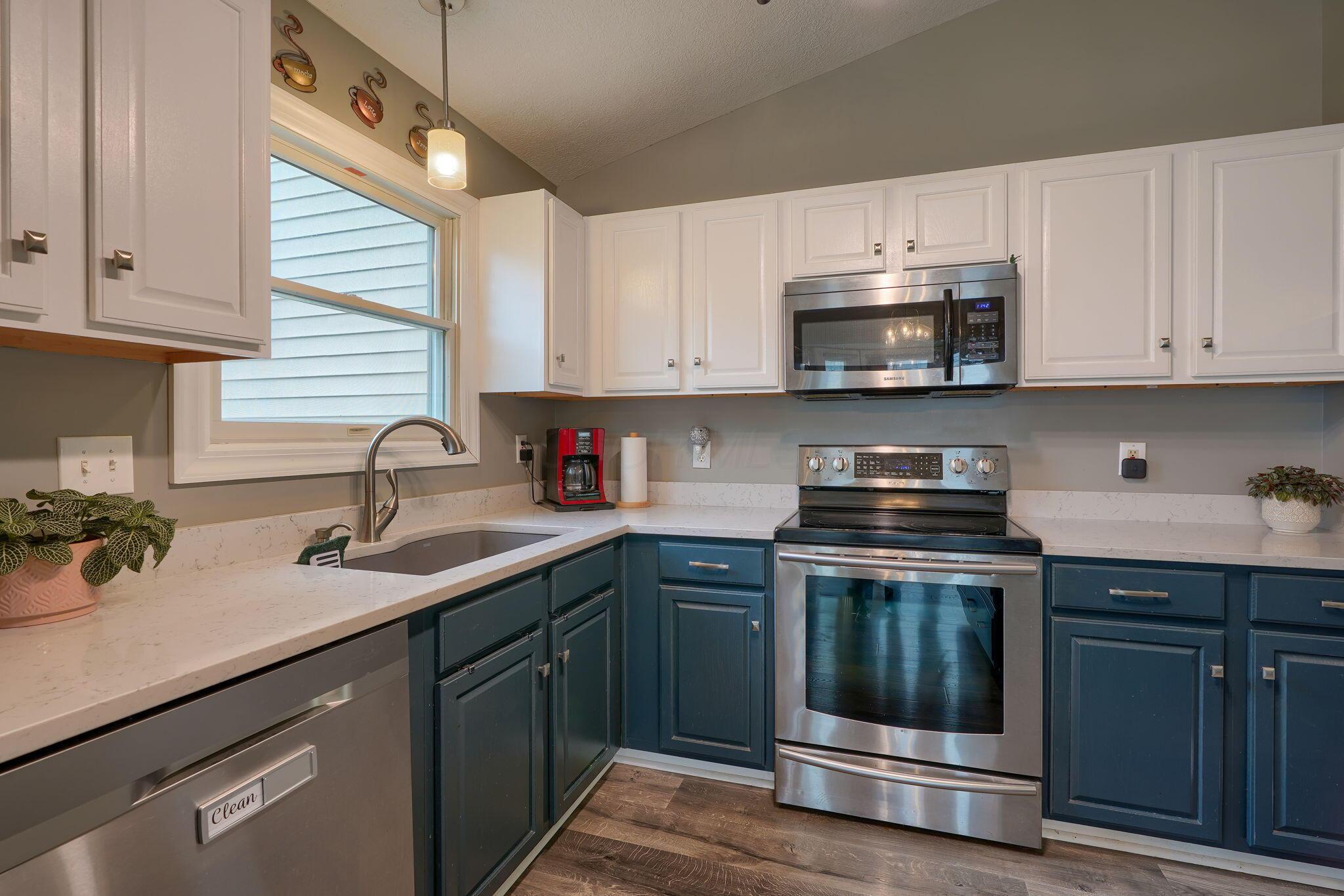 390 Wheatfield Drive, Delaware, Ohio image 16