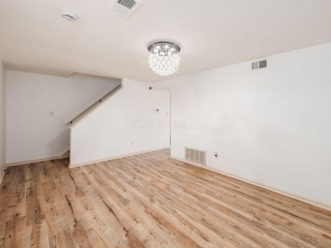 Tiny photo for 904 Kyle Avenue, Columbus, OH 43207 (MLS # 225037550)