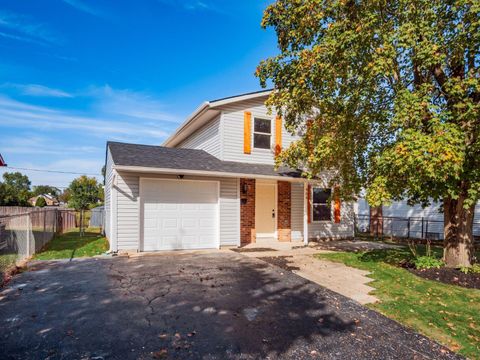 Tiny photo for 904 Kyle Avenue, Columbus, OH 43207 (MLS # 225037550)