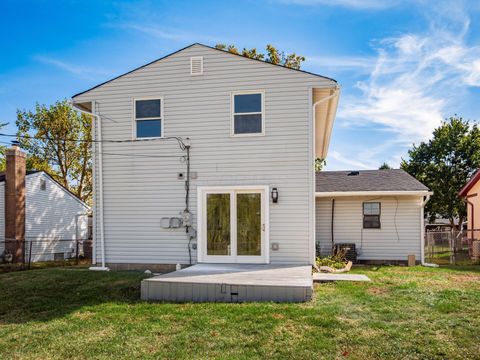 Tiny photo for 904 Kyle Avenue, Columbus, OH 43207 (MLS # 225037550)