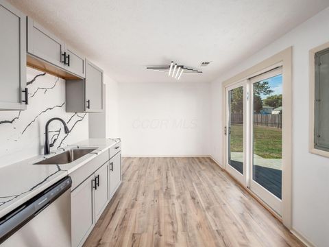 Tiny photo for 904 Kyle Avenue, Columbus, OH 43207 (MLS # 225037550)