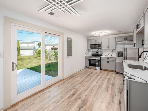 Tiny photo for 904 Kyle Avenue, Columbus, OH 43207 (MLS # 225037550)