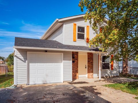 Photo of 904 Kyle Avenue, Columbus, OH 43207 (MLS # 225037550)