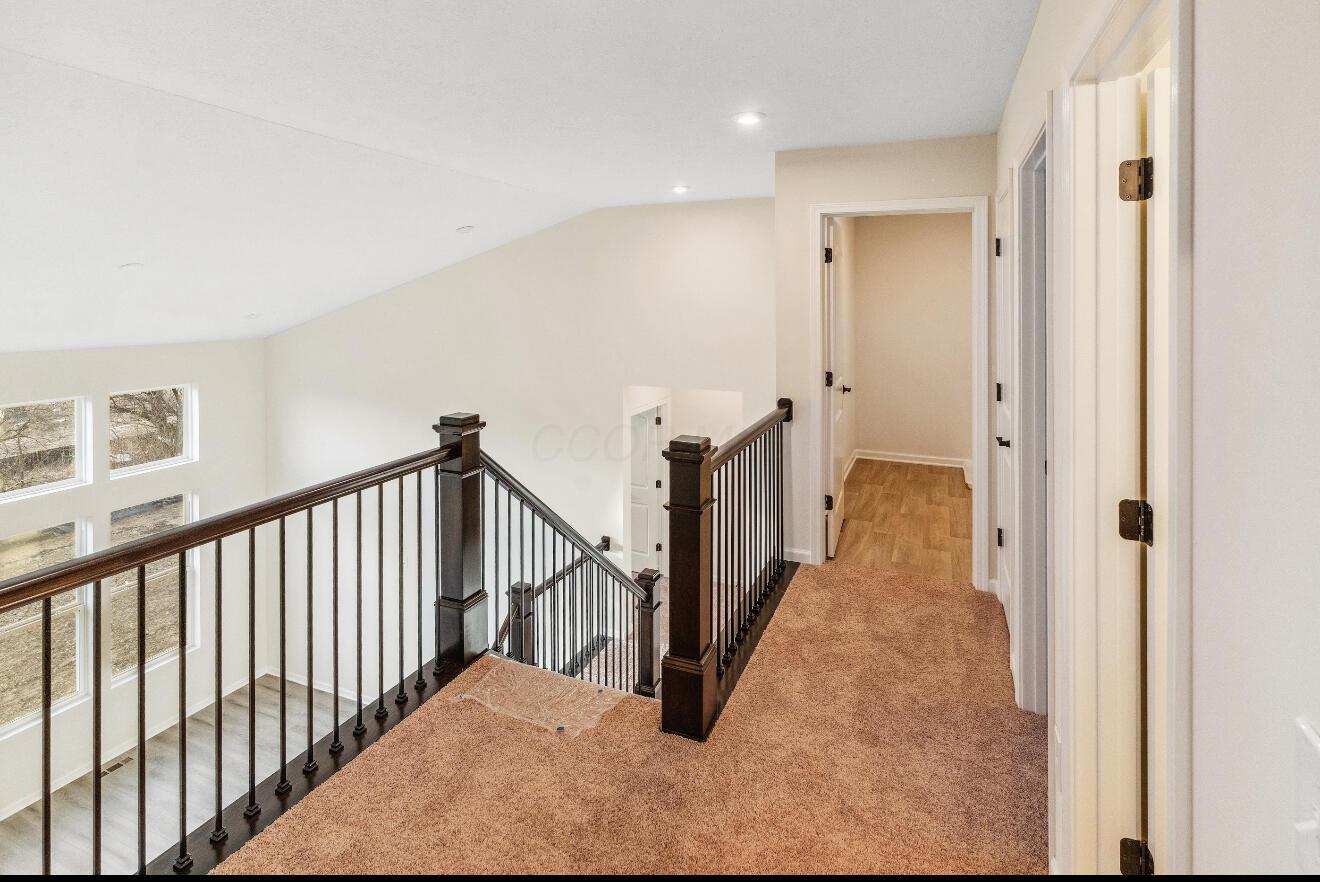 2051 Melone Drive, Hilliard, Ohio image 14