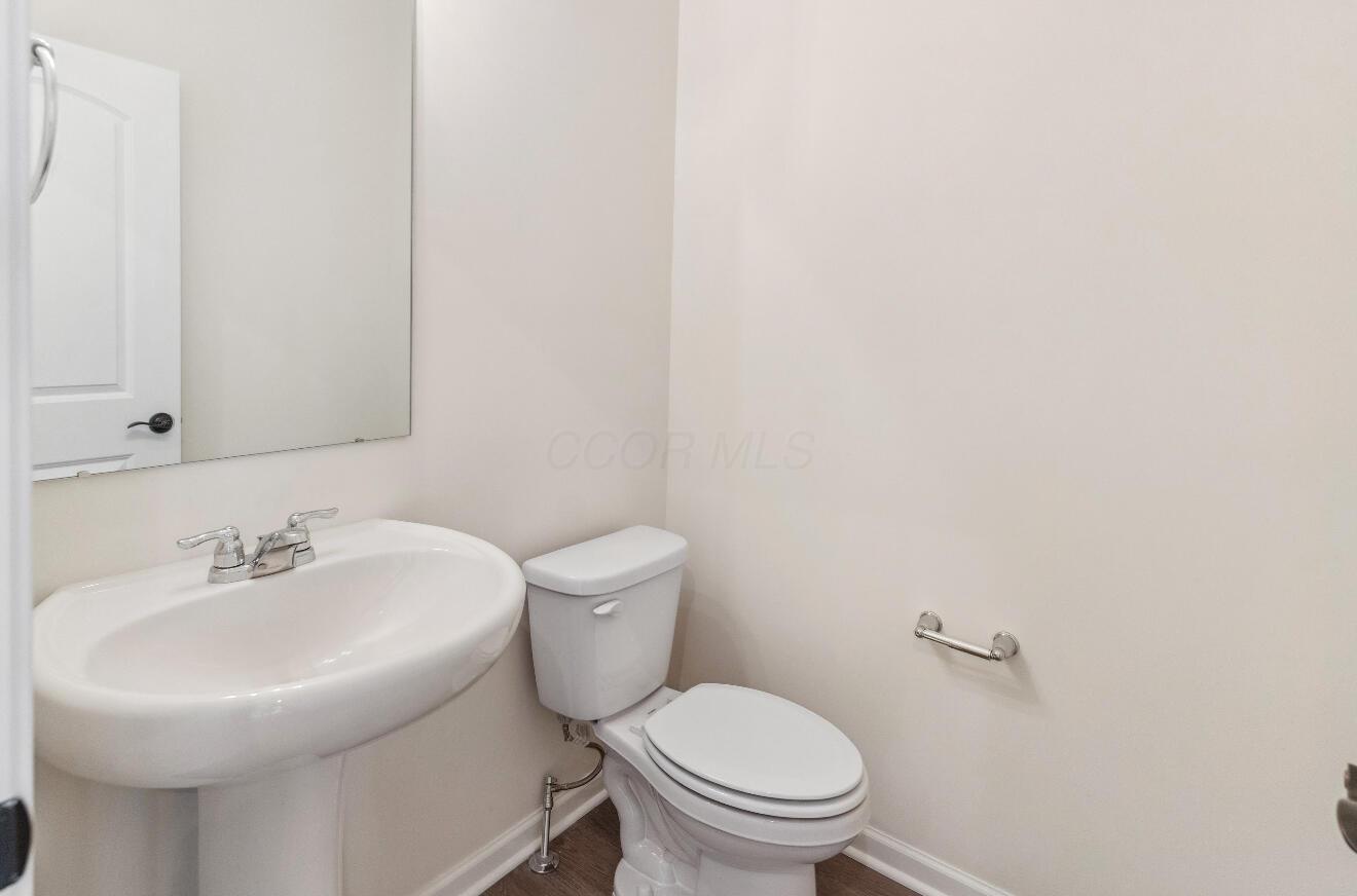 2051 Melone Drive, Hilliard, Ohio image 19