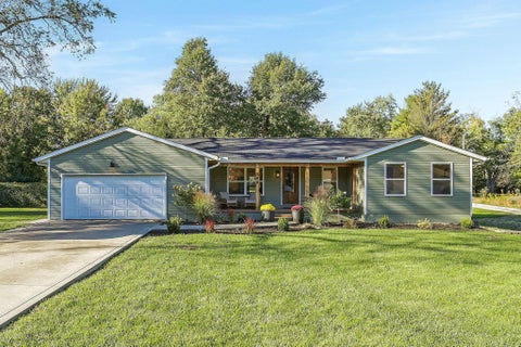 Homes For Sale - 100 W Hiawatha Drive<br/> Powell, OH 43065