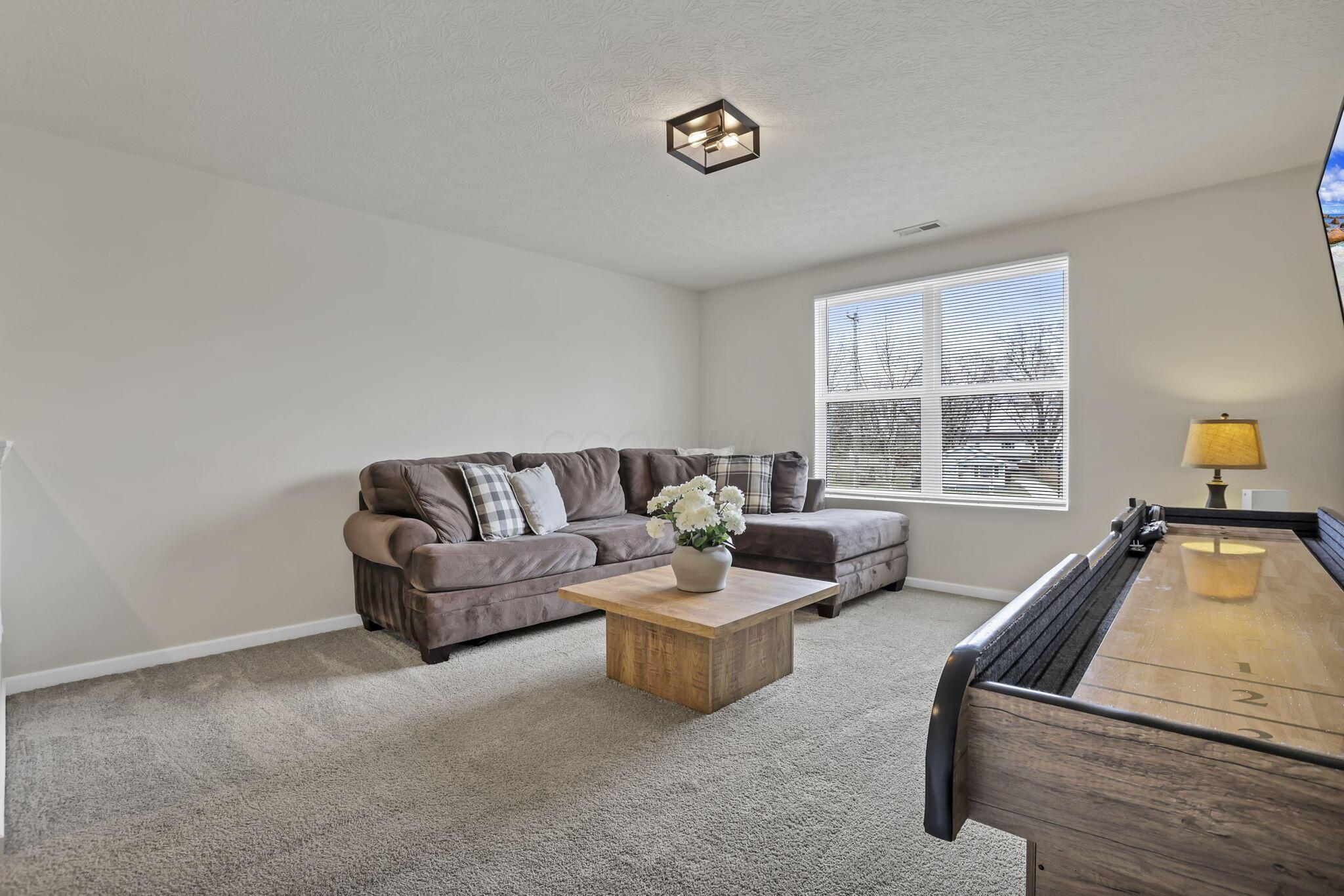 1134 Lake Forest Drive, Hebron, Ohio image 25