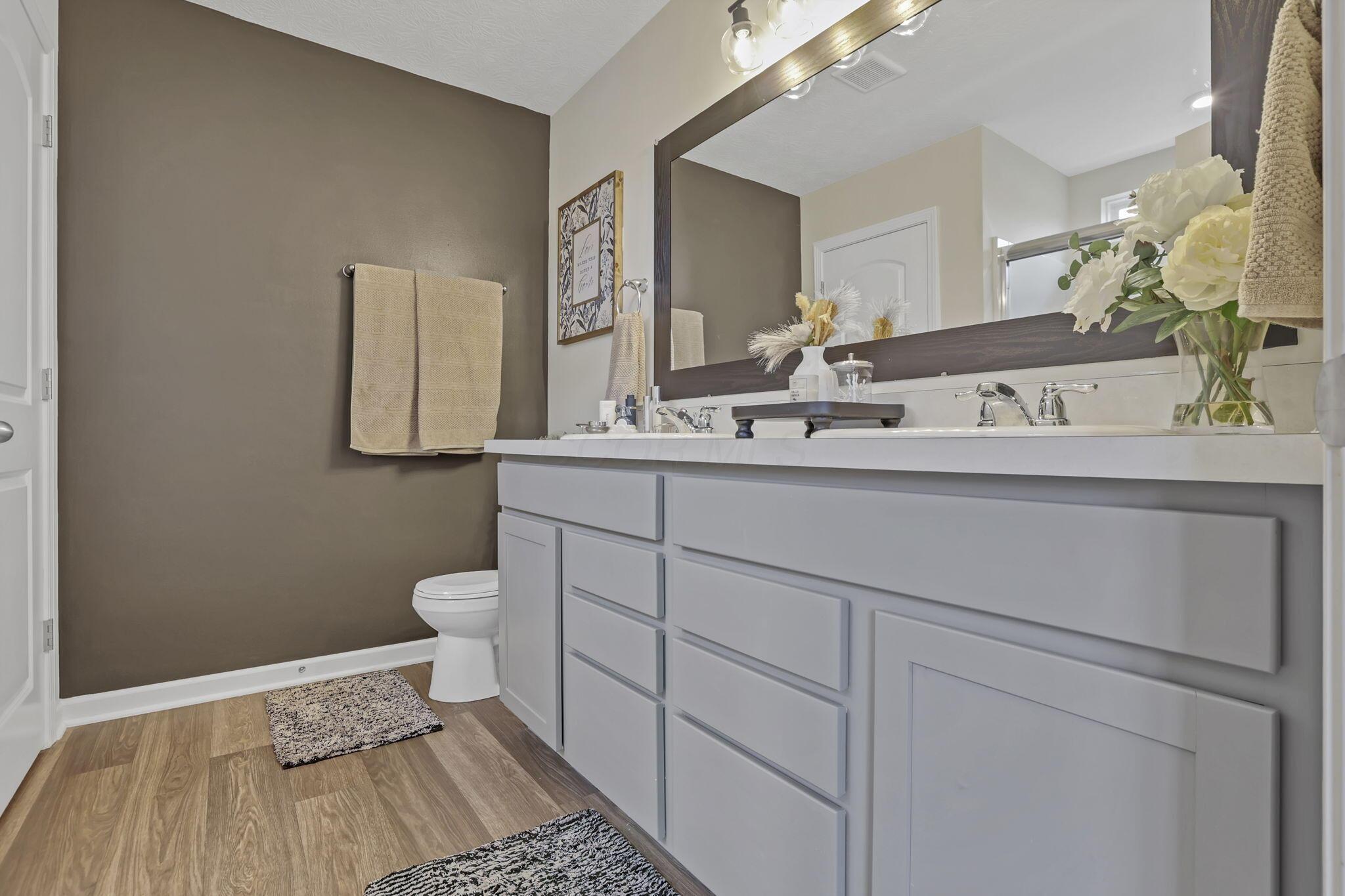 1134 Lake Forest Drive, Hebron, Ohio image 38