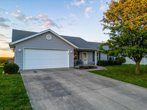 Photo of 850 Linden Avenue, Washington Court House, OH 43160 (MLS # 225038353)